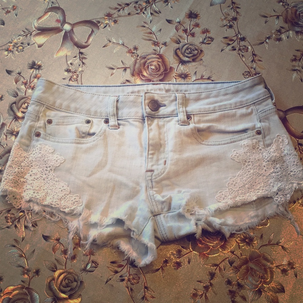 AMERICAN EAGLE OUTFITTERS Jean Shorts